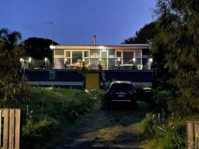 Cosy Tin Shack - Venus Bay, Venus Bay